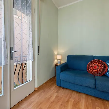 Apartment Sweet Home Lake